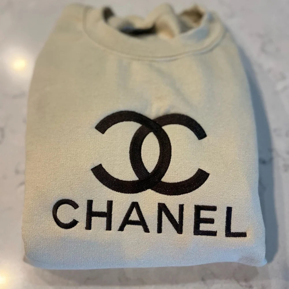Embroidered Chanel Crewneck - Picture 2 of 6